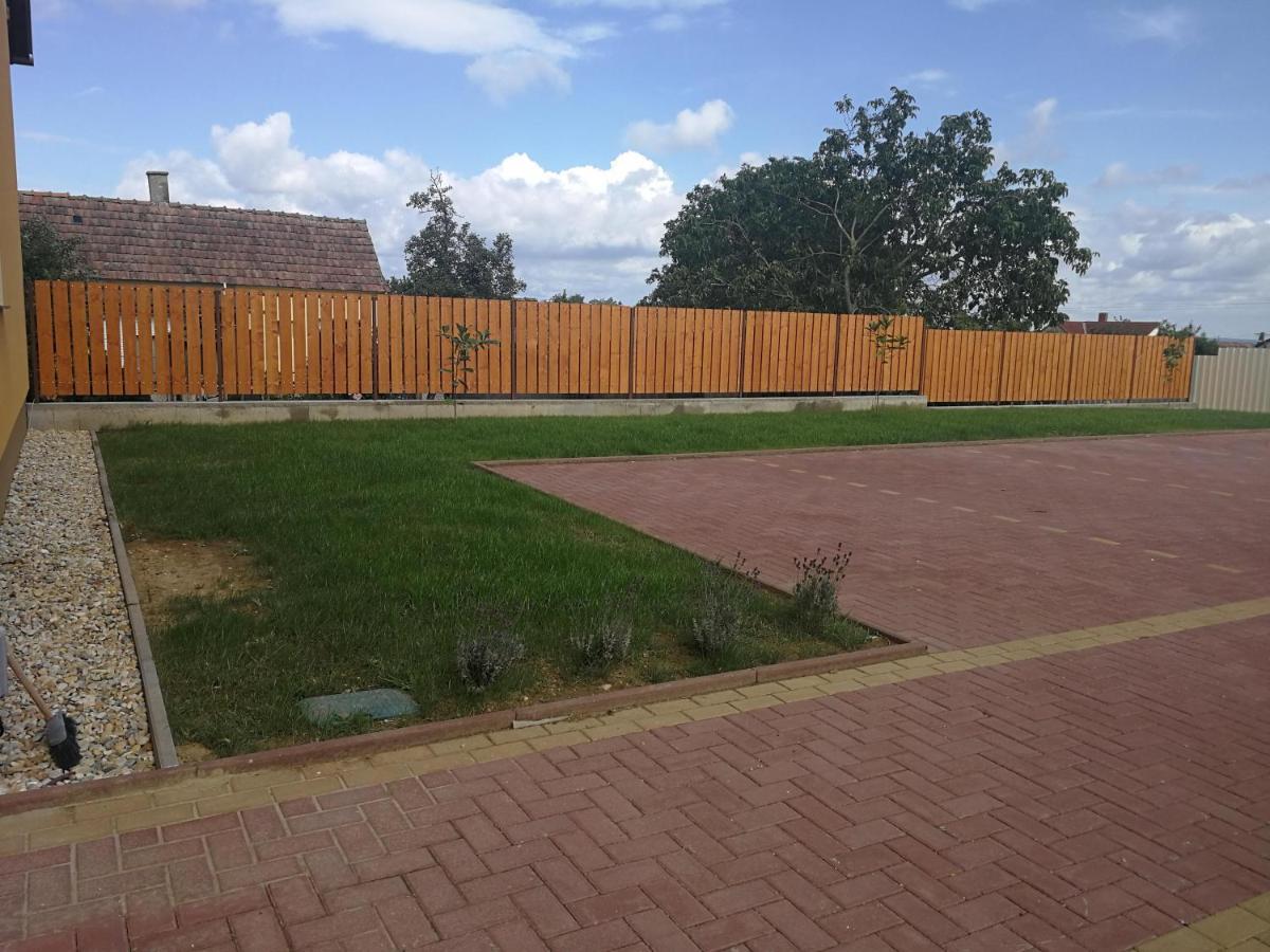 Levendulas Haz Becsehely Exterior photo